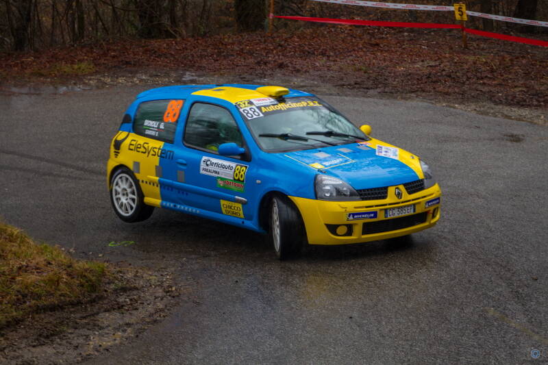 Lampi colorati nel grigio: lo shakedown del Rally dei Laghi 2024