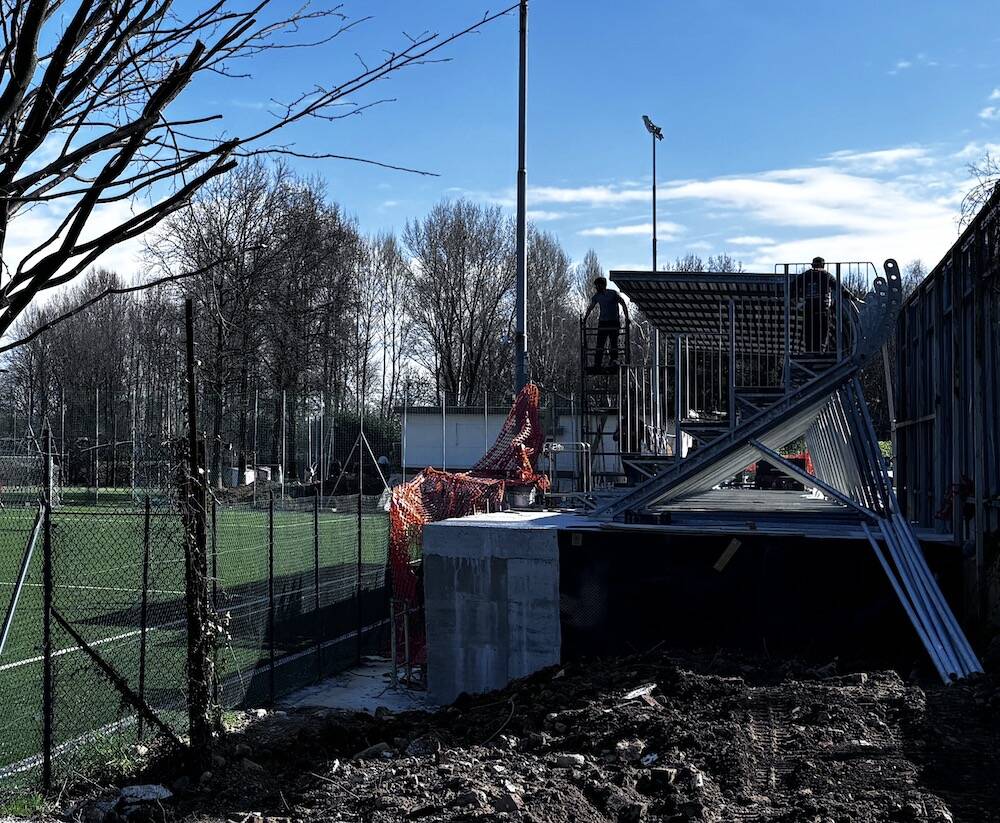 La nuova tribuna del centro sportivo delle Bustecche