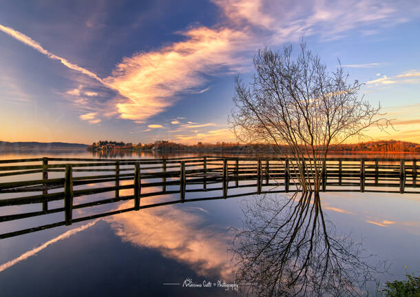 Alba a Gavirate con acqua alta.