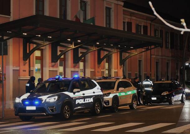 controlli stazione saronno polizia