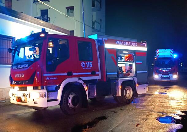 Incendio in un appartamento di Cardano al Campo