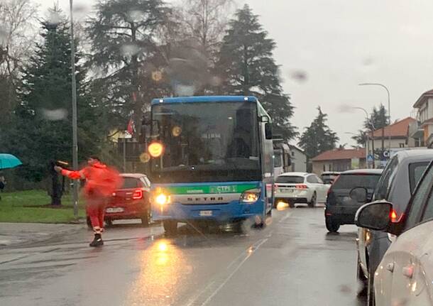 incidente viale borri varese