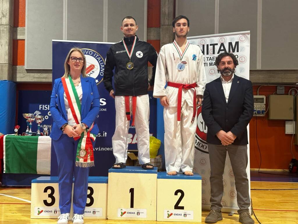 L'Olimpic Taekwondo VAlerio Spinosa vince i campionati nazionali Edas/Unitam 2024