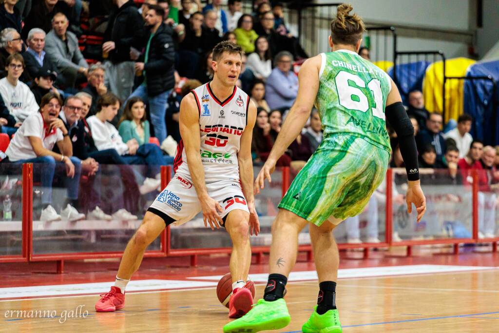 La sfida tra Legnano e Avellino nelle foto di Ermanno Gallo