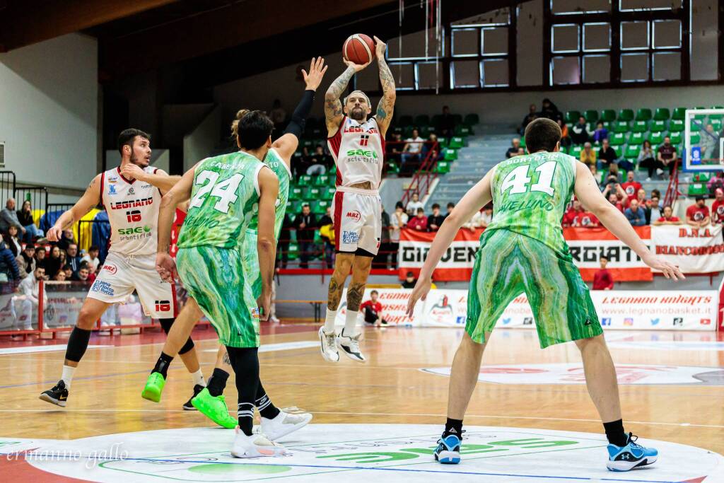 La sfida tra Legnano e Avellino nelle foto di Ermanno Gallo