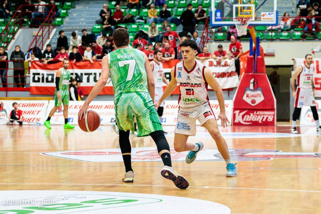 La sfida tra Legnano e Avellino nelle foto di Ermanno Gallo