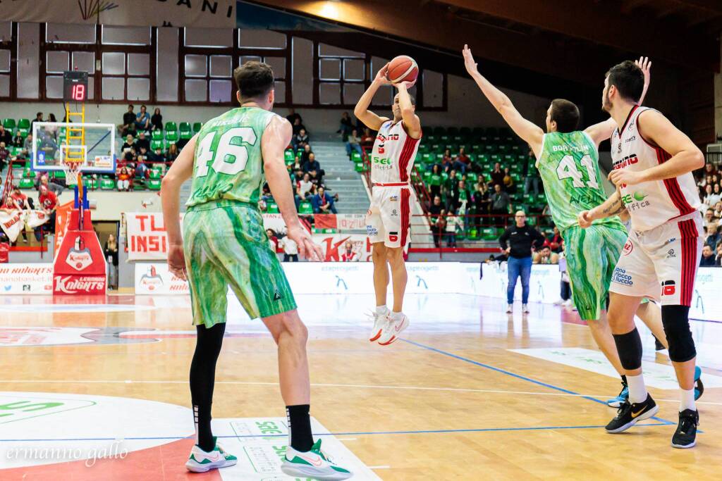 La sfida tra Legnano e Avellino nelle foto di Ermanno Gallo