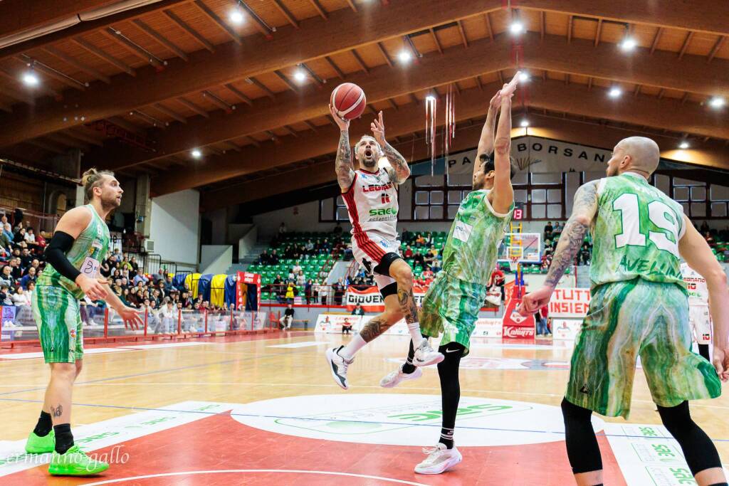 La sfida tra Legnano e Avellino nelle foto di Ermanno Gallo
