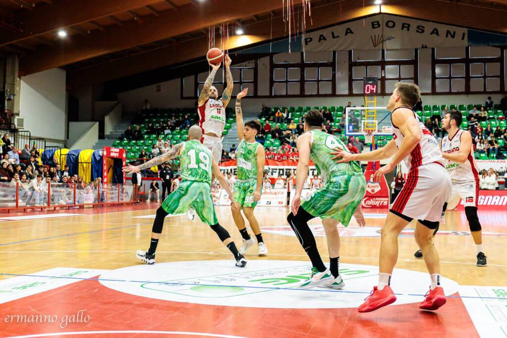 La sfida tra Legnano e Avellino nelle foto di Ermanno Gallo