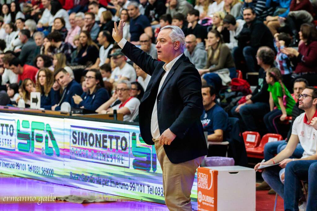 La sfida tra Legnano e Avellino nelle foto di Ermanno Gallo