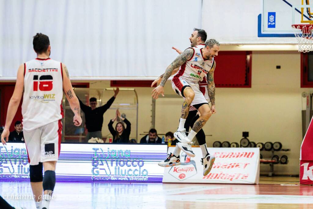 La sfida tra Legnano e Avellino nelle foto di Ermanno Gallo