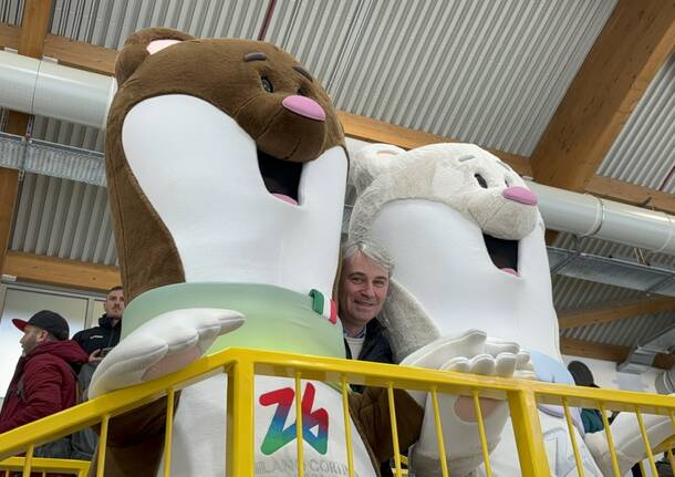 Le mascottes di Milano Cortina al Palaghiaccio