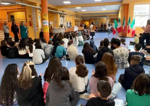 Le scuole Dante Alighieri di Cerro Maggiore ricordano le vittime delle mafie