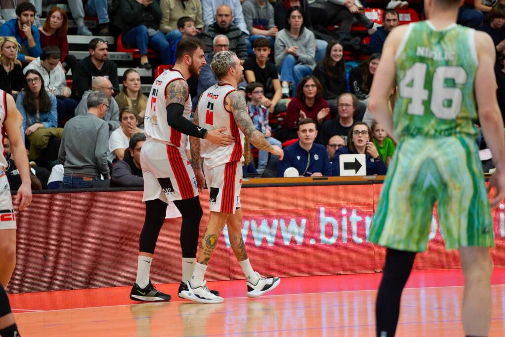 Legnano - Avellino. Foto di Daniele Zaffaroni