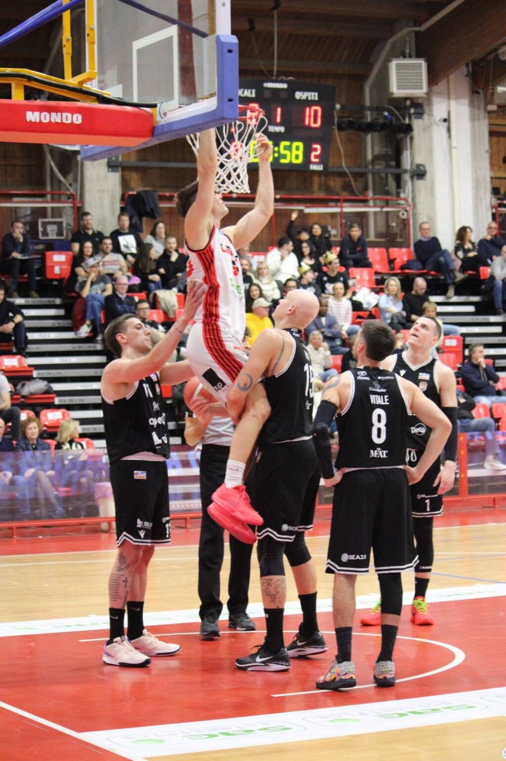 Legnano Basket - Caserta 105-100 - credits Andrea Bernasconi