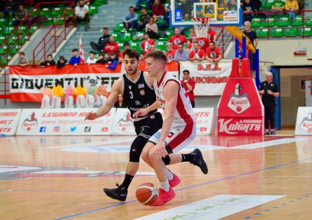 Legnano -Basket sfida Caserta. Foto by Daniele Zaffaroni