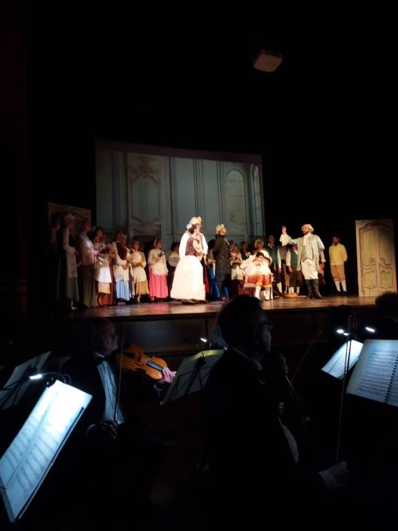 Lo spettacolo “La notte di figaro” al teatro Tirinnanzi di Legnano