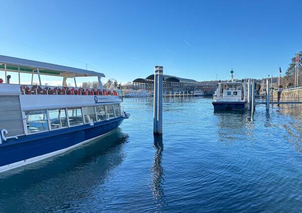 Navigazione lago maggiore deposito battelli flotta Arona