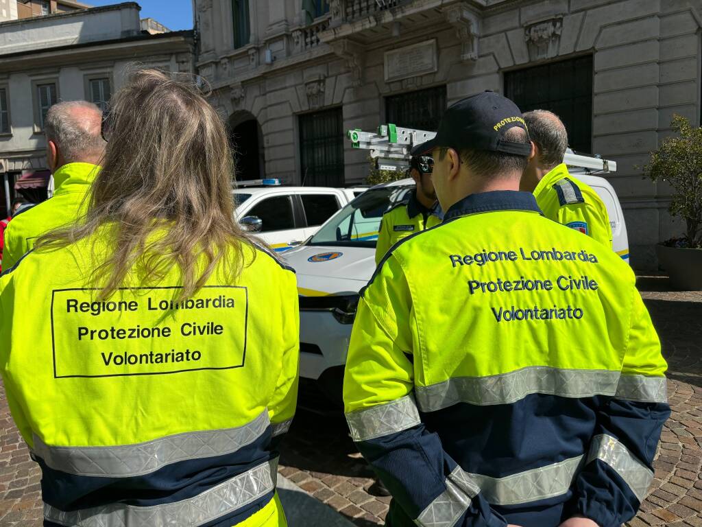 Nuovi mezzi Protezione Civile Gallarate 