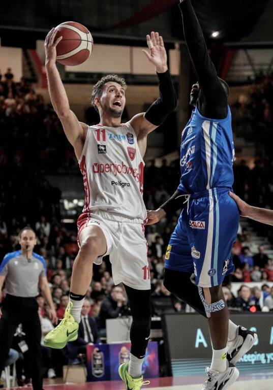Openjobmetis Varese - Germani Brescia 92-95