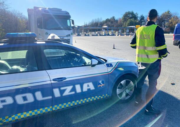 polizia stradale a26 controlli