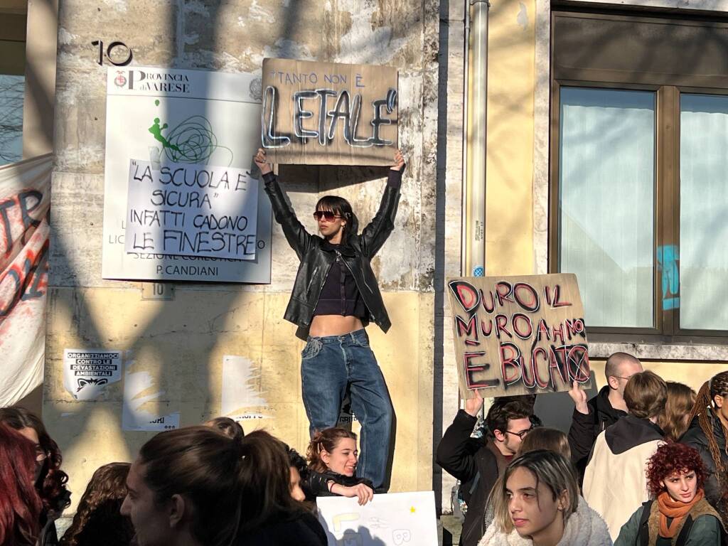 protesta sciopero studenti liceo candiani
