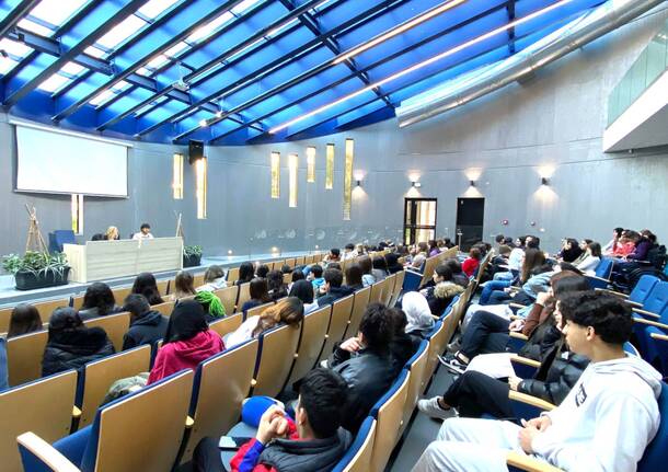 Varese - Gadda all'Istituto Einaudi