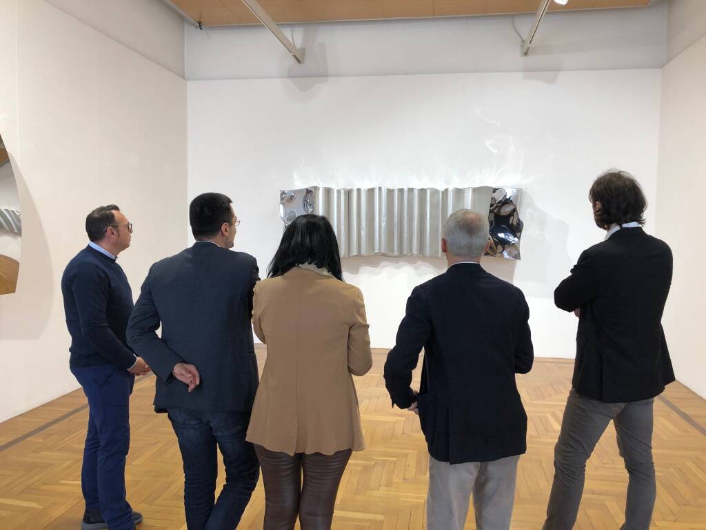 A palazzo Da Perego la mostra di Helidon Xhixha