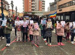 A Saronno sfila la pace