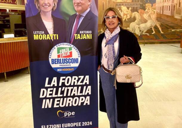 Anche una delegazione saronnese all’apertura della campagna elettorale di Forza Italia