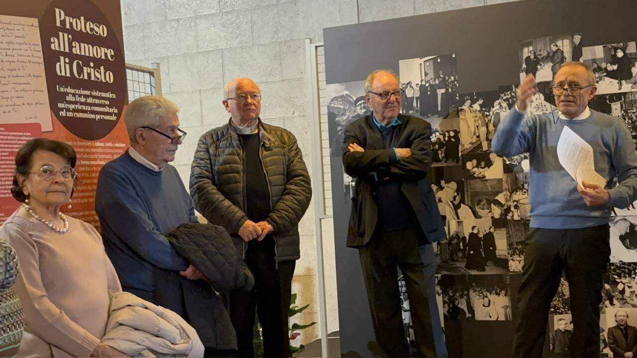 Aperta a Varese la mostra dedicata a monsignor Manfredini