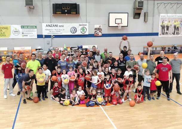 Basket Canegrate in festa con il "Comitato Genitori Canegrate"