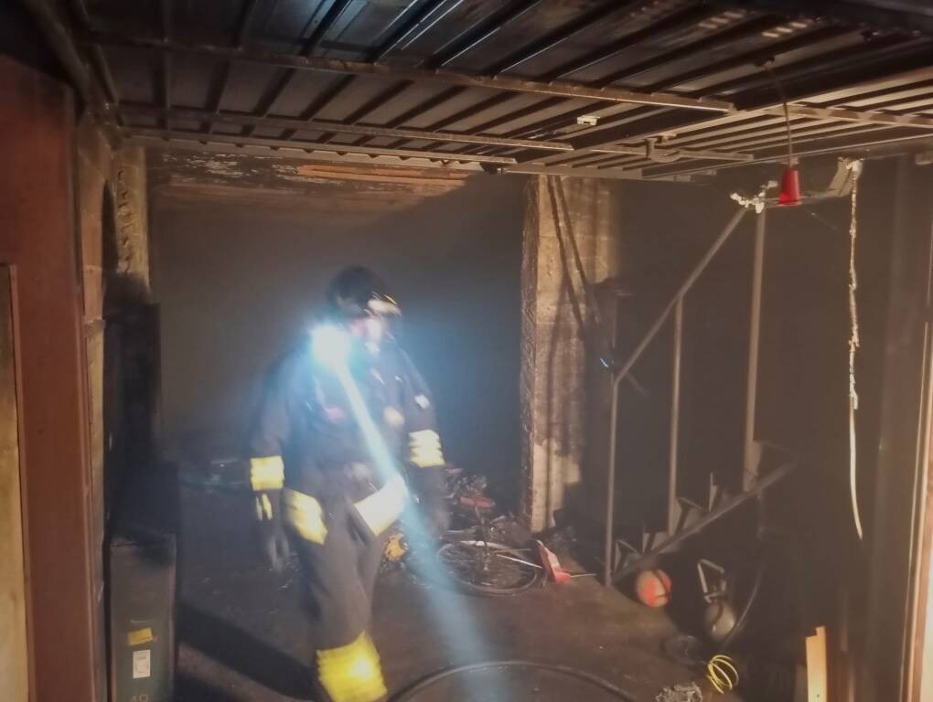Besnate - Incendio in abitazione