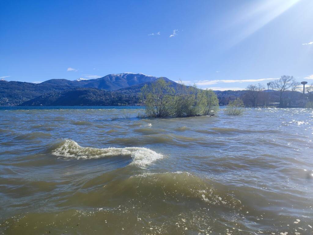 La foce del Tresa dopo i temporali