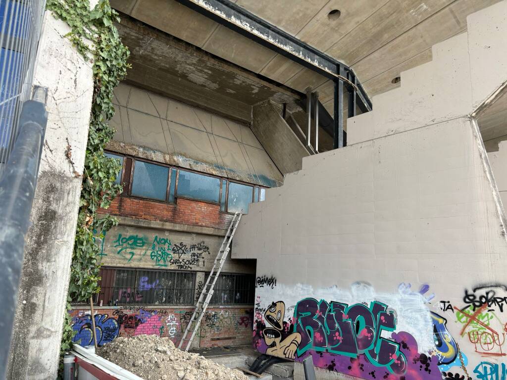 Caricamento temporaneo per contributo 1712331171c43wv8c51d4f4eua