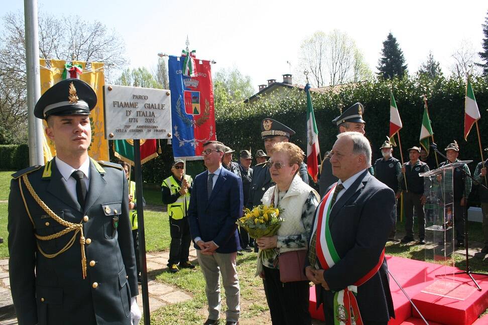 Clivio - La cerimonia per il 250° della Guardia di Finanza 