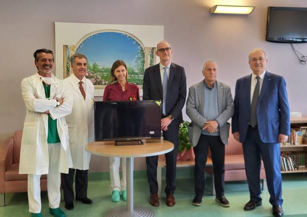 Dalla Fondazione 4 Ospedali tv e un tiralatte per l'Ospedale di Legnano