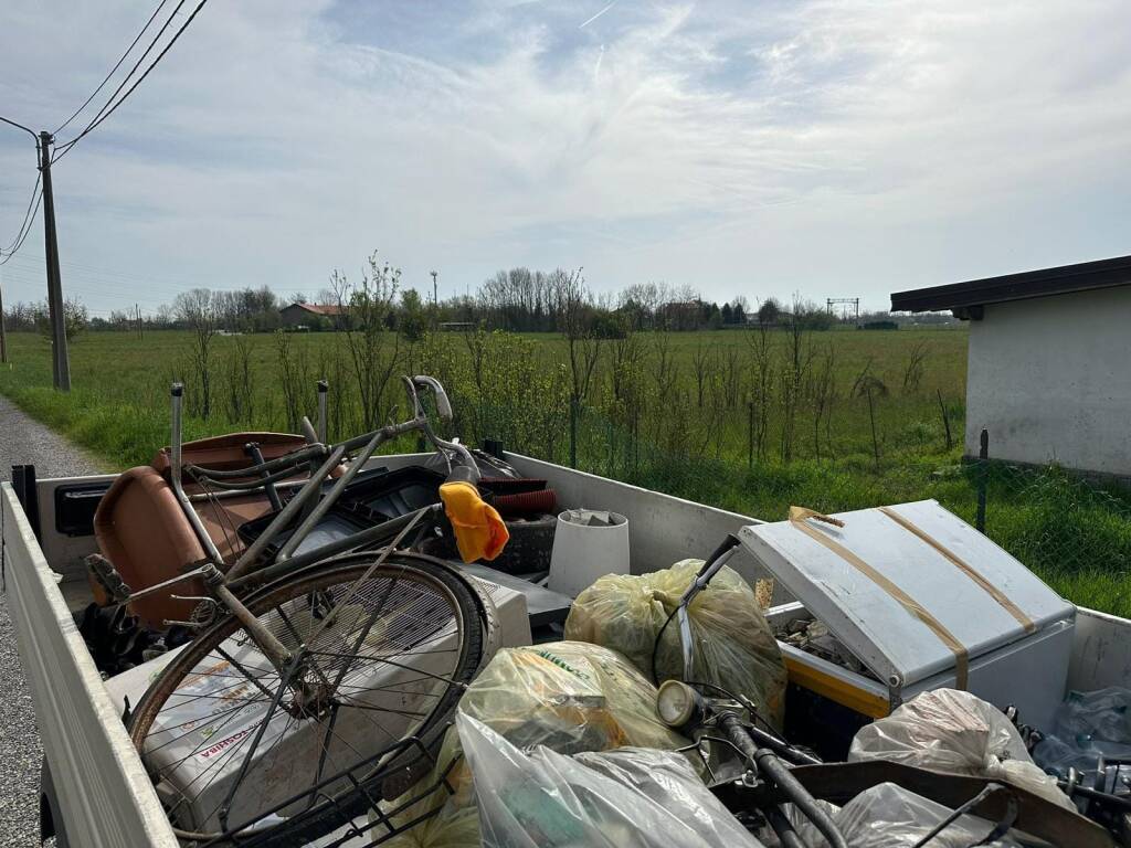 Giornata ecologica al parco dei Mughetti