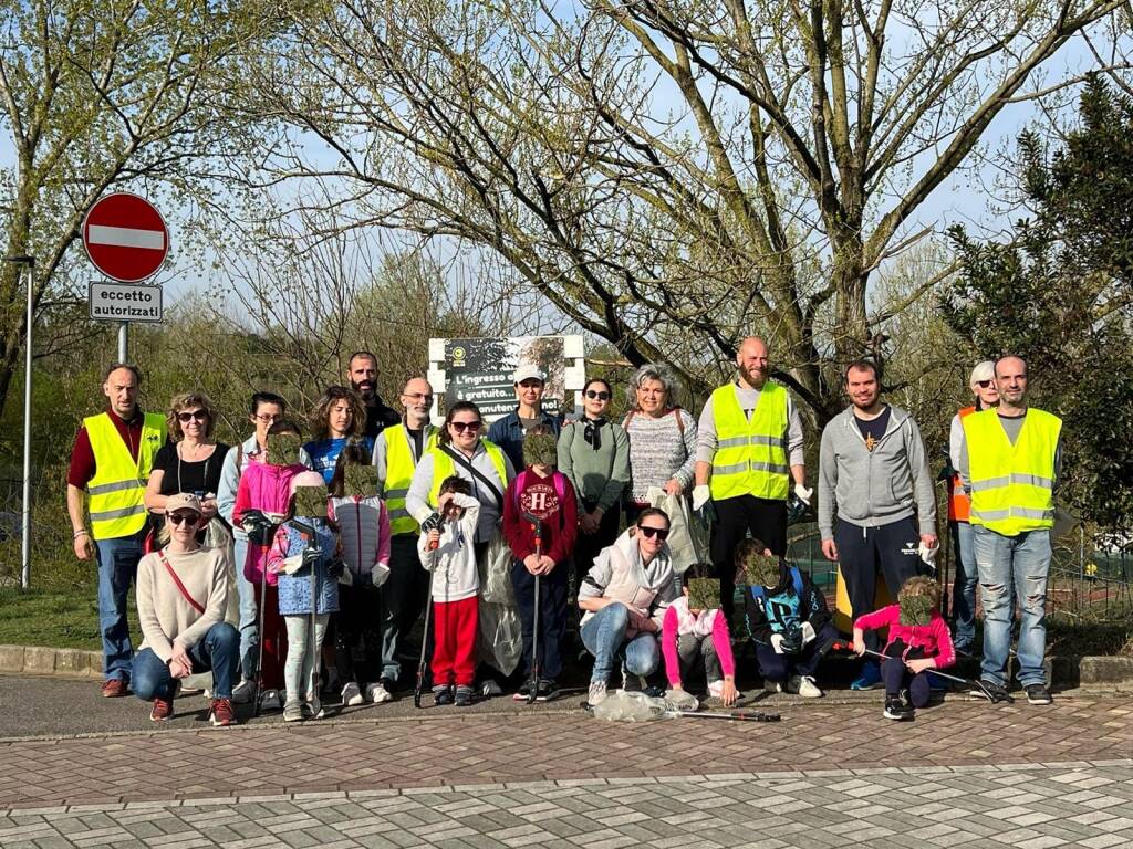 Giornata ecologica al parco dei Mughetti
