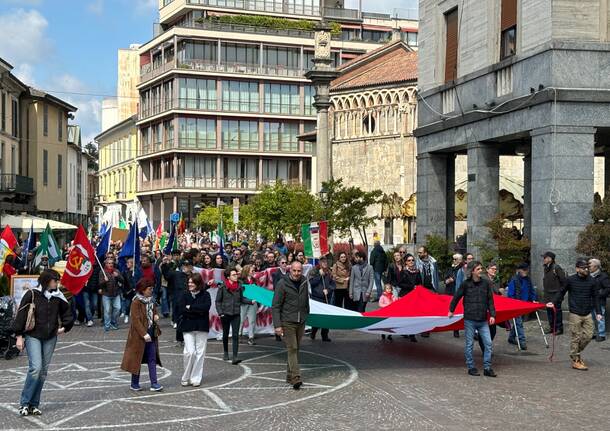 La festa del 25 aprile in corteo a Gallarate