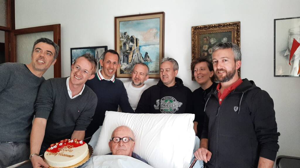 Il signore Giuseppe di Locate Varesino compie 100 anni