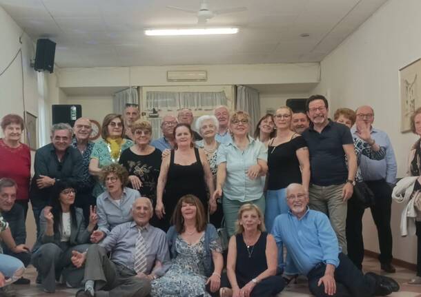 In più di 100 a pranzo per fare festa insieme al Centro Anziani "Il Quadrifoglio" di Cerro Maggiore