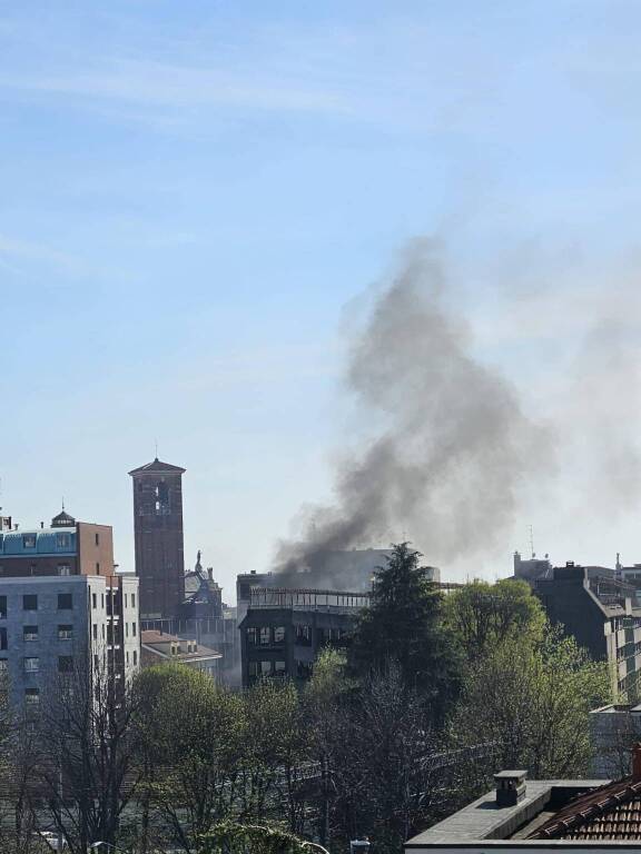 Incendio auto a Gallarate