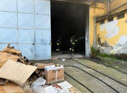 Incendio capannone Somma Lombardo
