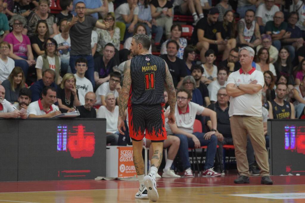 La sfida tra Legnano e Libertas Livorno. Foto di Daniele Zaffaroni