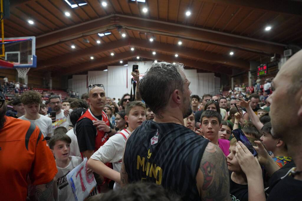 La sfida tra Legnano e Libertas Livorno. Foto di Daniele Zaffaroni