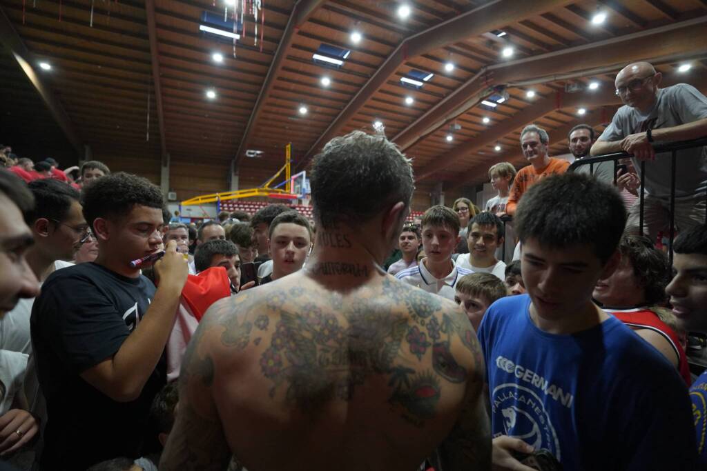 La sfida tra Legnano e Libertas Livorno. Foto di Daniele Zaffaroni