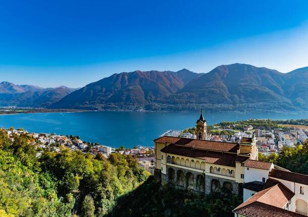 lago maggiore Foto di Paul Wellauer da Pixabay