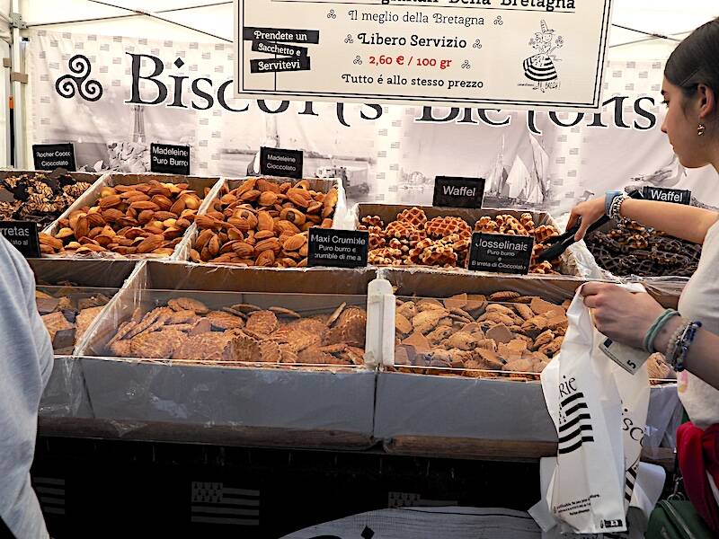 Mercatino francese (foto Roberto Gernetti)