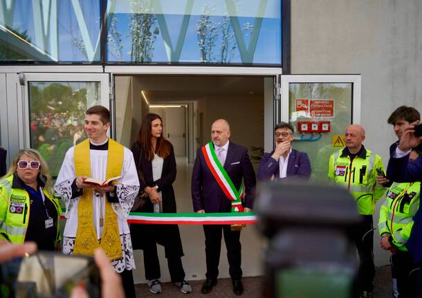 Grande festa per l’inaugurazione del palazzetto dello sport a Olgiate Olona